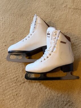 Soft Skate by Jackson women’s ice skates size 7